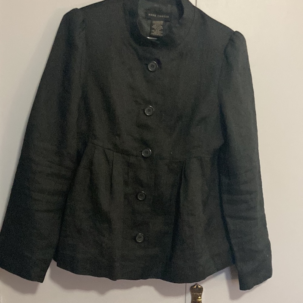 Anne Carson Linen Blazer